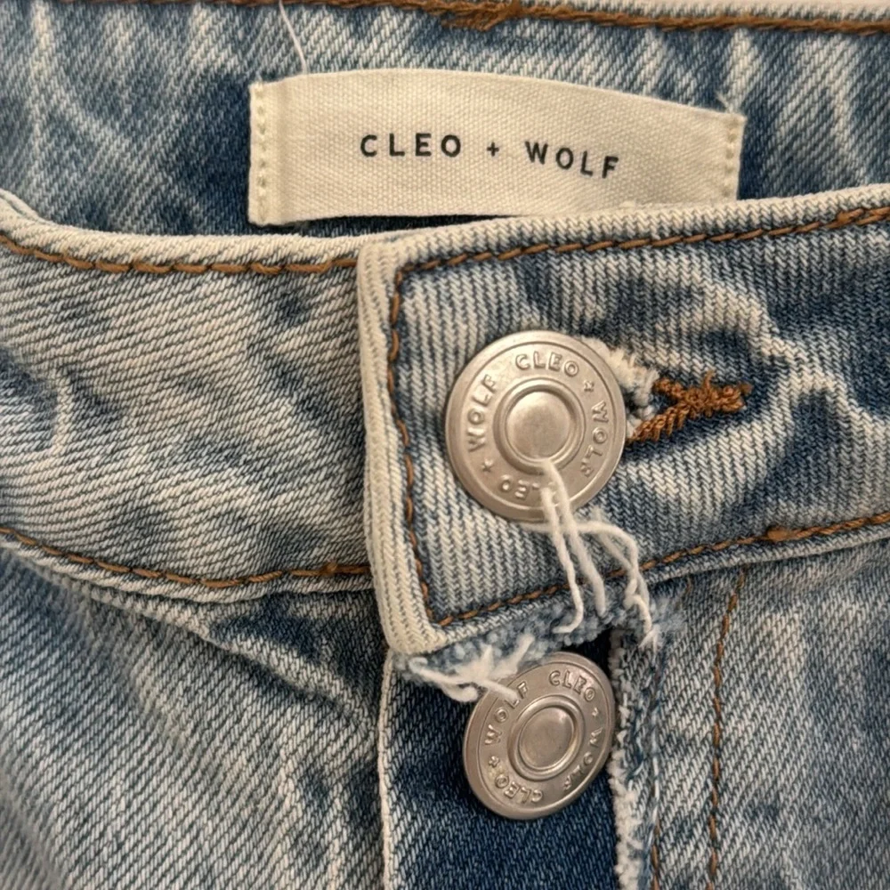 CLEO WOLF  High Rise Boot Cut Jeans Light Wash Exposed Button Fly Size 28/34 - Picture 6 of 8